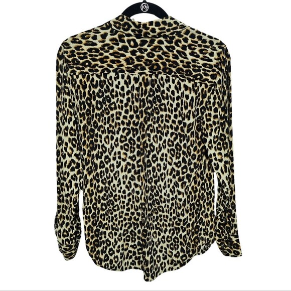 Equipment Femme Mob Wife Leopard Printed Button Down Blouse 100% Silk Size XS - Picture 2 of 15